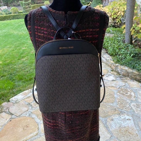 NWT Michael Kors signature LG Emmy backpack brown - Picture 8 of 8